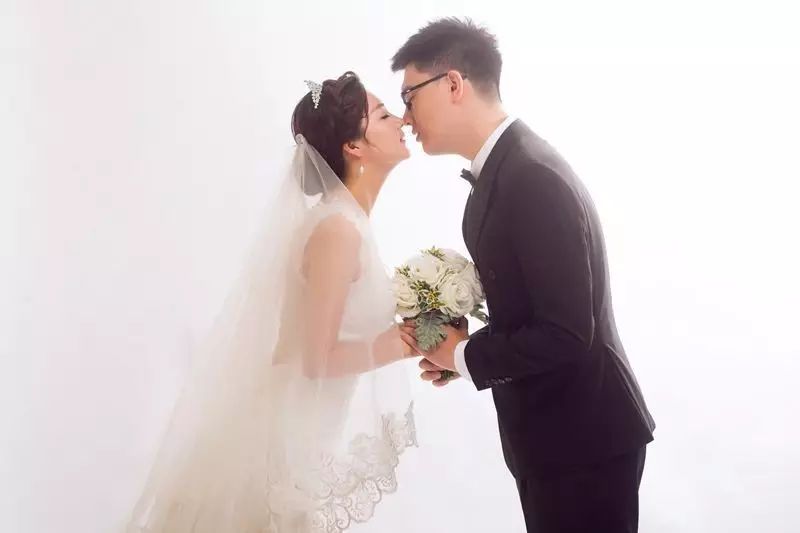 婚纱照套系里面都有什么_婚纱照最后一套类型叫什么_婚纱套照类型叫最后一张吗