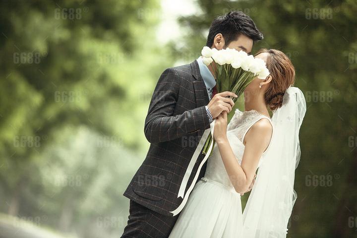 职业个性婚纱照怎么拍_拍个性婚纱摄影_婚纱照拍个性职业怎么拍