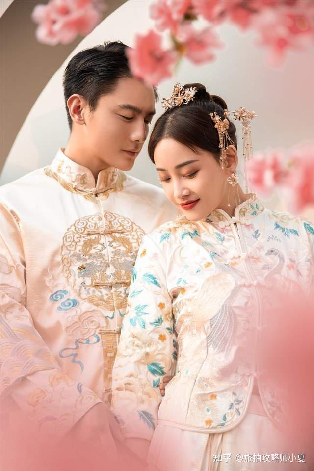 婚纱侧脸照_婚纱照侧面图片_婚纱照外景全是侧面