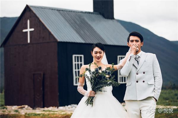 拍内景婚纱照如何挑选衣服_拍婚纱照选服装应该怎么选_婚纱照挑衣服攻略