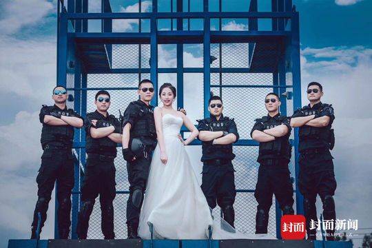 跟特警拍婚纱照的人叫啥_警服拍婚纱照_特警部队让拍婚纱照吗